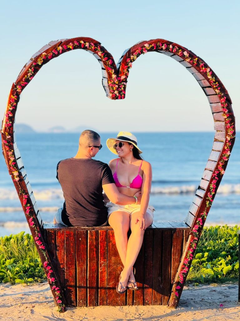 Casal no Passeio de Buggy em Arraial do Cabo