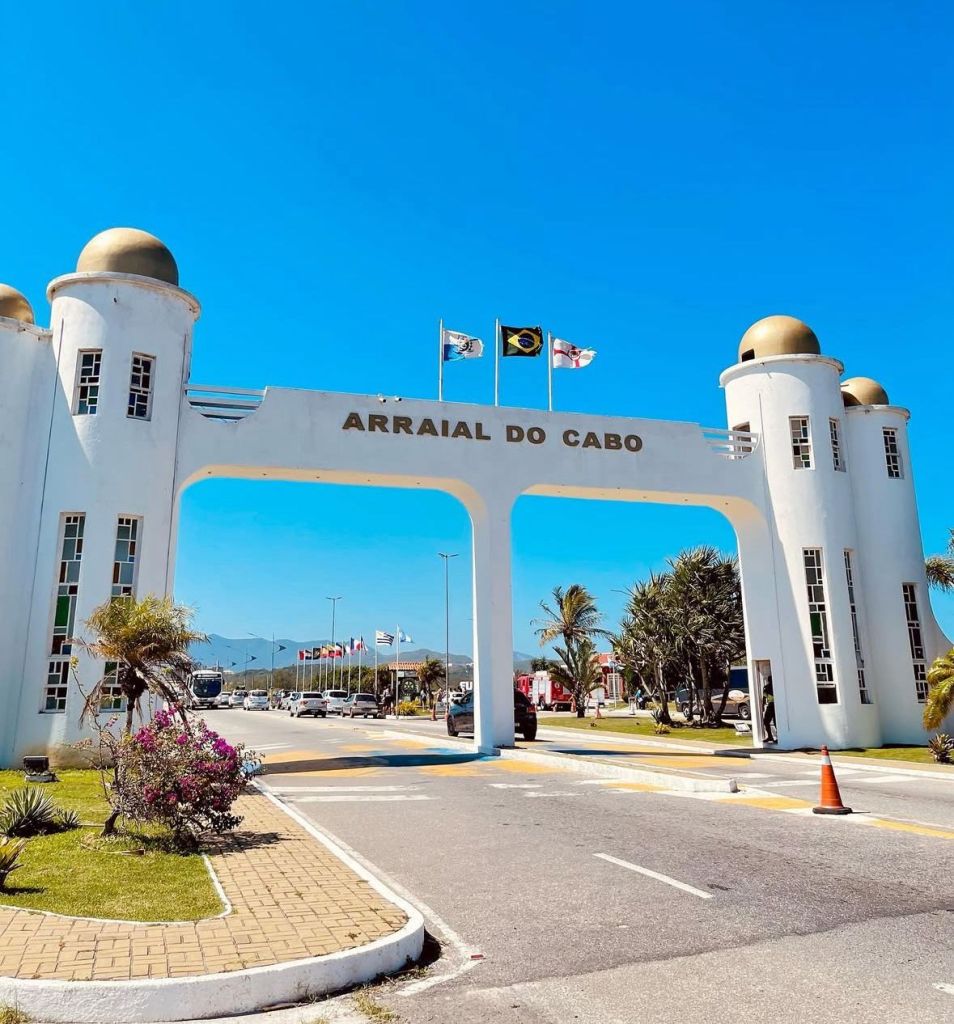 Pórtico de Arraial do Cabo, portal de entrada da cidade